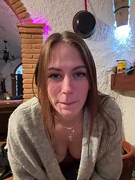 Snapshot of selenaluvv chatting on 12-14-24, 12:12 selenaluvv online show from 12-14-24, 12:12