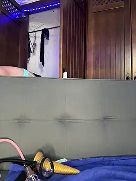 selenaluvv online show from 06-10-26, 03:22