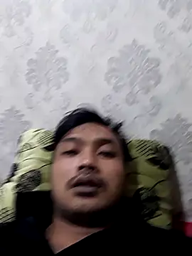 Snapshot of jojokom99 chatting on 02-23-26, 03:53 jojokom99 online show from 02-23-26, 03:53