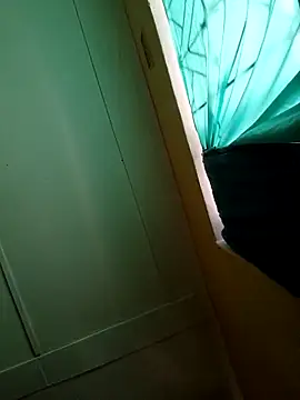 Indianqueen03 online show from 10-13-25, 12:27