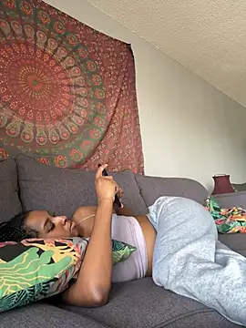 Your Paris online show from 03-01-25, 09:26