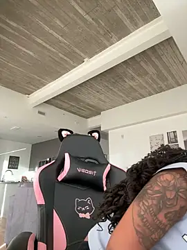 Your Paris online show from 11-22-25, 04:28