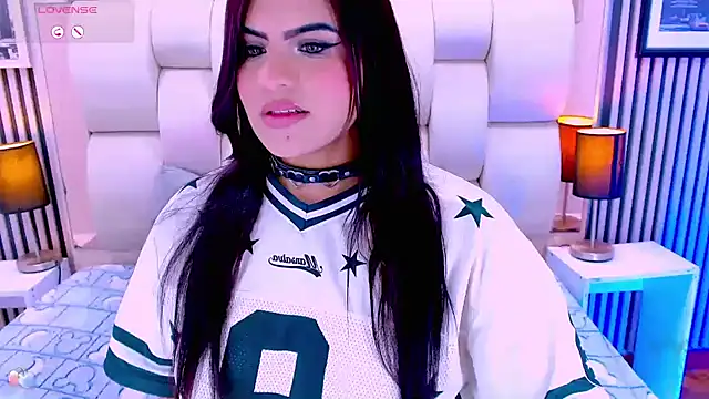 Snapshot of sarah_cream chatting on 03-15-26, 05:57 sarah cream online show from 03-15-26, 05:57