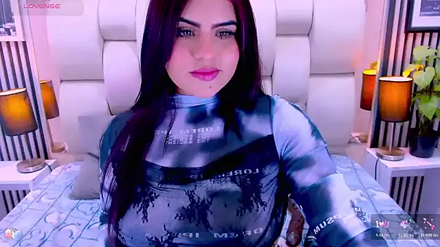 Snapshot of sarah_cream chatting on 04-09-26, 03:50 sarah cream online show from 04-09-26, 03:50
