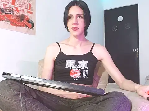 Snapshot of lucydreamm chatting on 07-19-26, 10:35 lucydreamm online show from 07-19-26, 10:35
