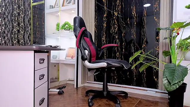 MissEscarleth online show from 03-27-26, 02:50