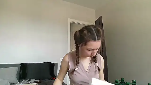 Adela Vetta online show from 03-23-26, 09:57