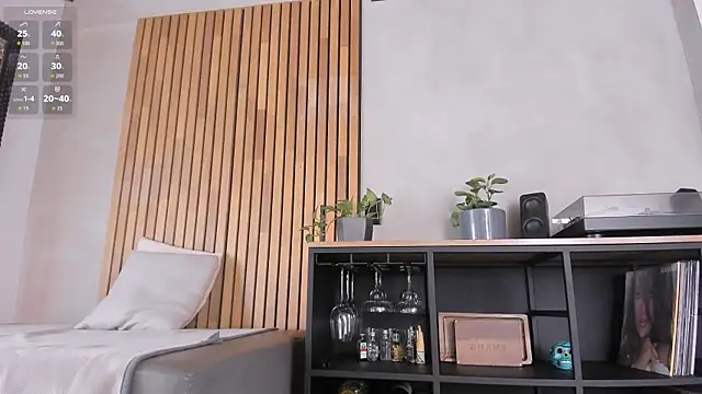 honeyhot69   online show from 06-22-26, 10:23