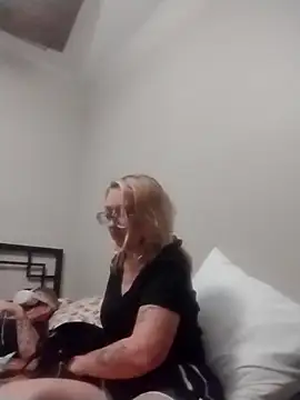 xWhoreAbleX Pika online show from 10-21-25, 08:04