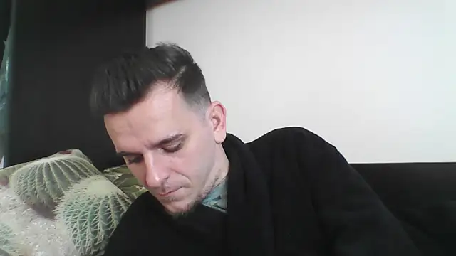 Huge cock22cm online show from 01-28-25, 08:47