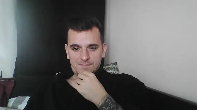 Huge cock22cm online show from 03-13-25, 09:32