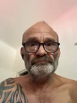 Snapshot of ShyDave81 chatting on 07-28-26, 12:34 ShyDave81 online show from 07-28-26, 12:34