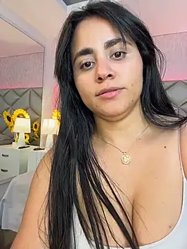 Brenda Garcia online show from 11-29-25, 07:39