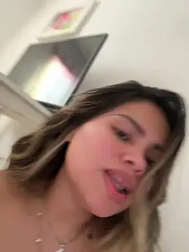 melanny10 online show from 01-01-25, 03:14