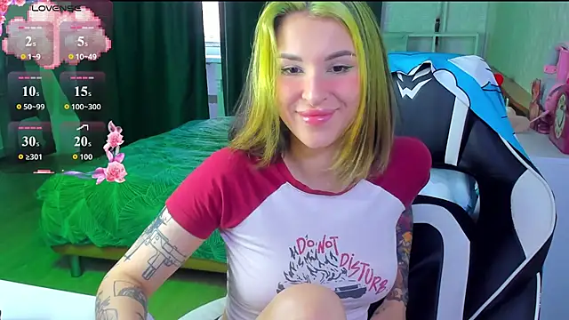 Snapshot of folinskayyya chatting on 07-18-26, 06:28 folinskayyya online show from 07-18-26, 06:28