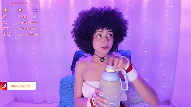 Alice winter  online show from 12-24-24, 07:33