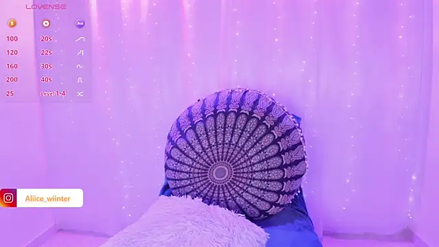 Alice winter  online show from 03-18-25, 10:26