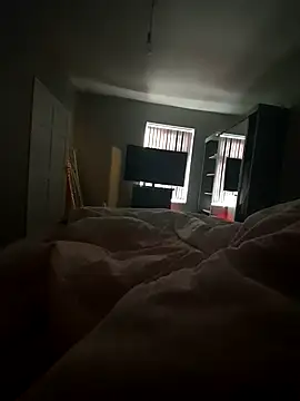 Snapshot of roxy_bigtits1 chatting on 01-11-25, 11:34 roxy bigtits1 online show from 01-11-25, 11:34