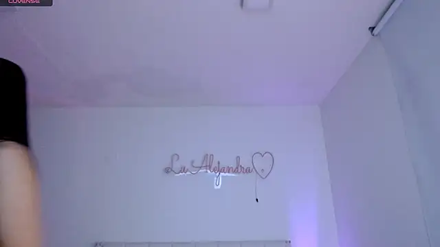 alee lenoxx online show from 11-27-25, 10:50