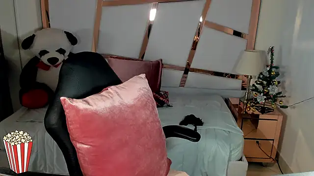 lizzy jooss online show from 11-28-25, 03:20