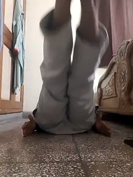 Snapshot of pleasurerkrishhhhh chatting on 03-19-25, 04:34 pleasurerkrishhhhh online show from 03-19-25, 04:34