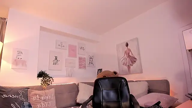 Nicolle foxy online show from 02-18-25, 02:05