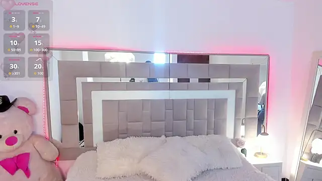 Nicolle foxy online show from 04-07-26, 02:39