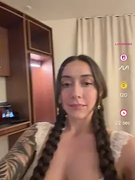 Snapshot of emiliasommer chatting on 05-28-26, 10:51 emiliasommer online show from 05-28-26, 10:51