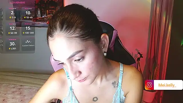 Mei Kelly online show from 10-23-25, 02:11