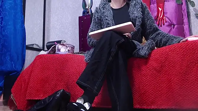 AyshaScott online show from 03-17-25, 12:14