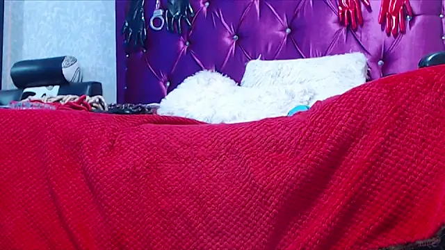 AyshaScott online show from 11-26-25, 12:39