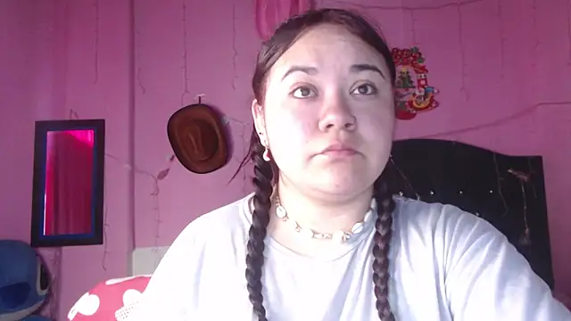 NikkiRous  online show from 11-06-25, 12:39