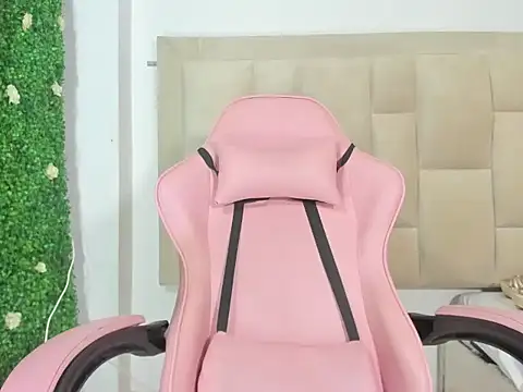 Milk anastasia online show from 02-22-25, 07:47