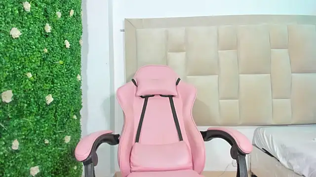 Milk anastasia online show from 03-07-25, 02:56