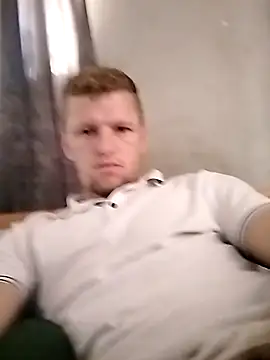 Bentley9825 online show from 03-26-26, 09:59