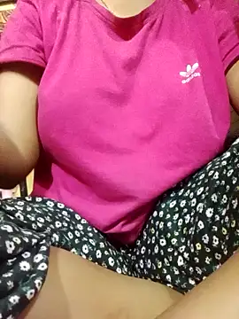 Snapshot of Im_Cute chatting on 12-20-24, 10:22 Im Cute online show from 12-20-24, 10:22