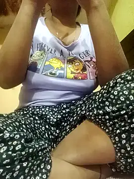 Snapshot of Im_Cute chatting on 02-17-25, 08:36 Im Cute online show from 02-17-25, 08:36