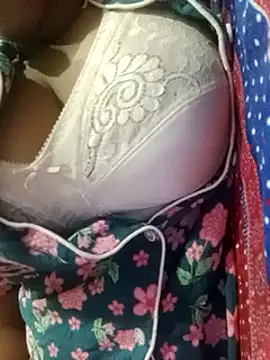 Snapshot of Im_Cute chatting on 02-22-25, 11:03 Im Cute online show from 02-22-25, 11:03