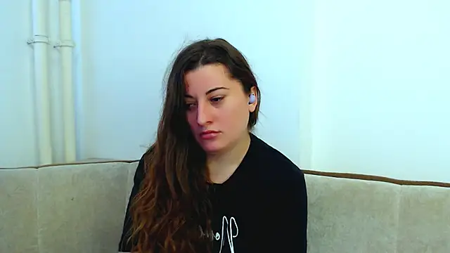 Helen Adams  online show from 01-06-25, 09:19