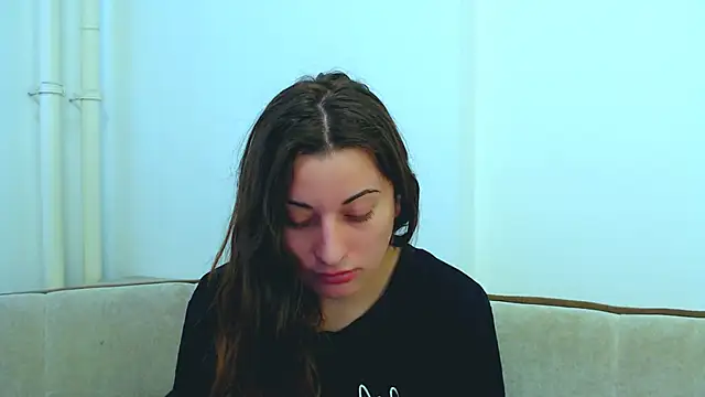 Helen Adams  online show from 02-22-25, 06:50