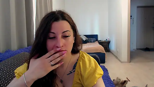 Snapshot of Helen_Adams_ chatting on 06-15-26, 06:26 Helen Adams online show from 06-15-26, 06:26