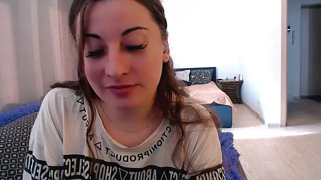 Snapshot of Helen_Adams_ chatting on 06-25-26, 05:23 Helen Adams online show from 06-25-26, 05:23