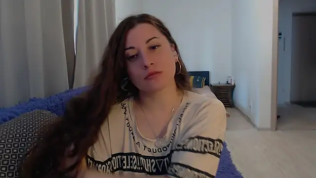 Snapshot of Helen_Adams_ chatting on 07-06-26, 06:21 Helen Adams online show from 07-06-26, 06:21