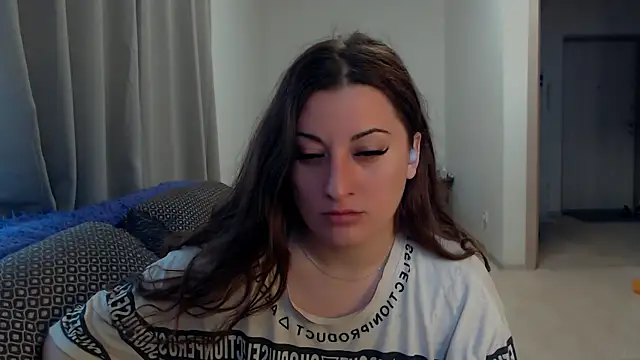 Snapshot of Helen_Adams_ chatting on 07-21-26, 05:32 Helen Adams online show from 07-21-26, 05:32