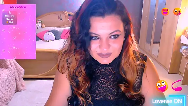 Snapshot of Ariellefoxy chatting on 07-05-26, 06:04 Ariellefoxy online show from 07-05-26, 06:04