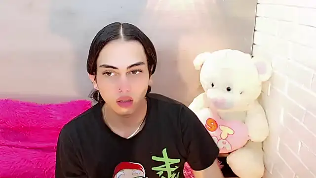 Daniela Pink  online show from 11-14-25, 07:45