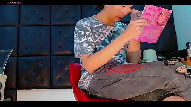 Snapshot of Daniela_Pink_ chatting on 07-14-26, 06:57 Daniela Pink online show from 07-14-26, 06:57