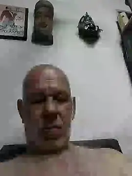 FabiQuilmes online show from 01-15-25, 02:06