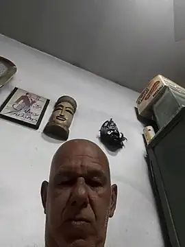 FabiQuilmes online show from 10-05-25, 03:32