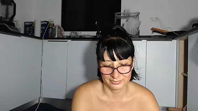 Snapshot of HellenLatin chatting on 07-04-26, 03:56 HellenLatin online show from 07-04-26, 03:56